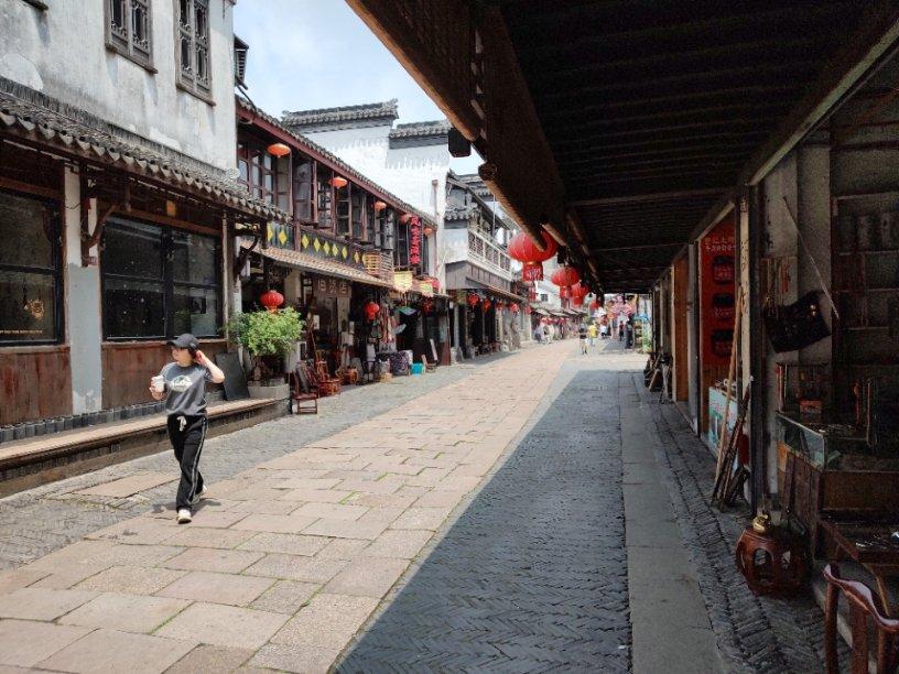楼宇自控系统集数据采集、传输、处理与管控于一体，提升管理效率